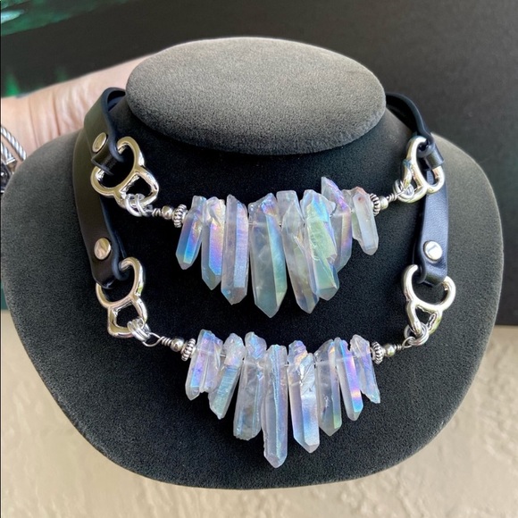 Crystal leather choker . Blue Angel aura rainbow iridescent Crystals choker - Picture 2 of 16